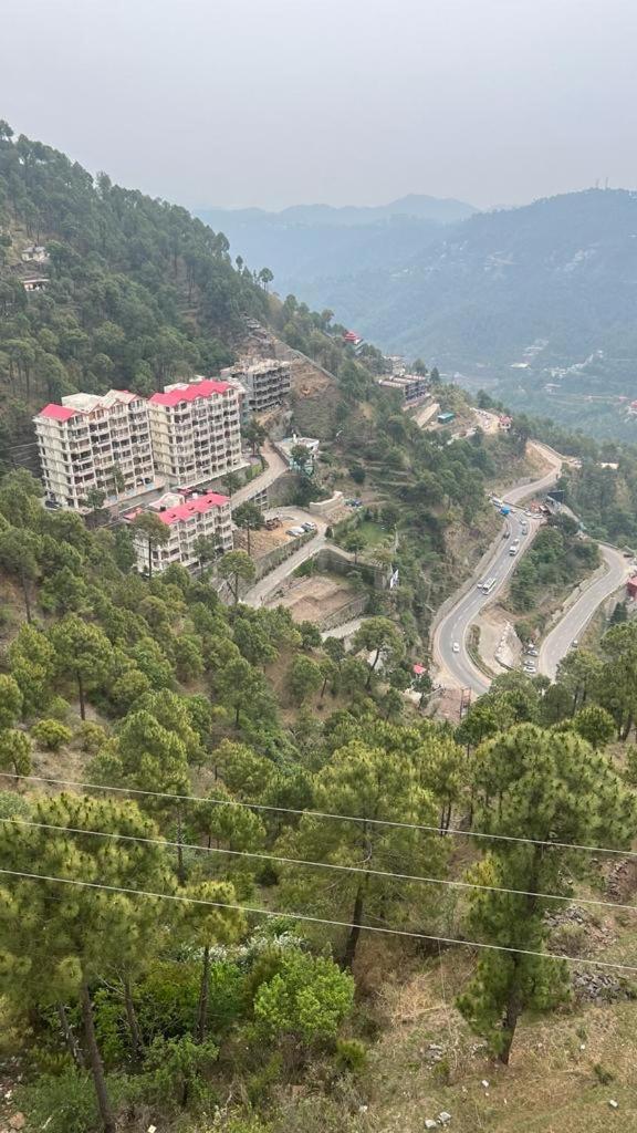 2Bhk Furnished Apartment/Near Kasauli/Barog/Luv Fun & Adventure Solan Zewnętrze zdjęcie