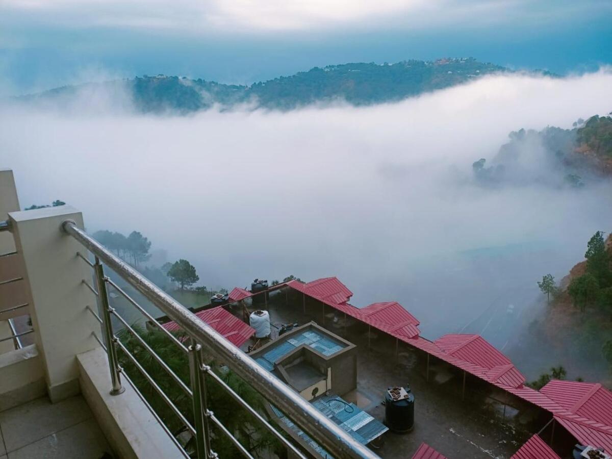 2Bhk Furnished Apartment/Near Kasauli/Barog/Luv Fun & Adventure Solan Zewnętrze zdjęcie